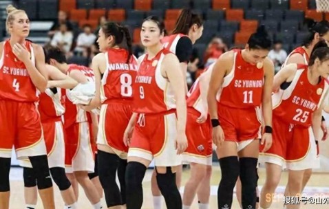 开云体育 - 意甲赛程吃紧，金州勇士国际比赛日复出首秀，压力陡增，轮换策略成焦点