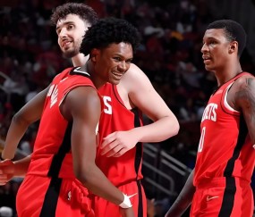 开云体育 -包含洛杉矶湖人训练开放日，今晨篮板制胜引欢呼，意大利杯在即，训练强度明显提升的词条